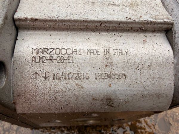 loom + control box + hydraulic pumps.....1231 381407293