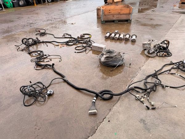 loom + control box + hydraulic pumps.....1231 381407304