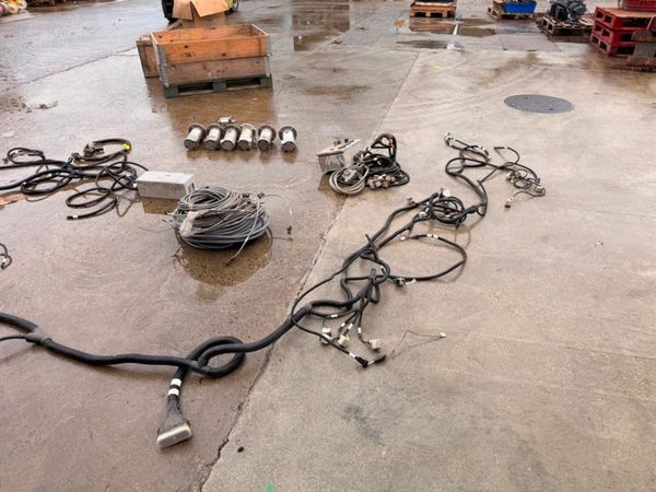 loom + control box + hydraulic pumps.....1231 381407305