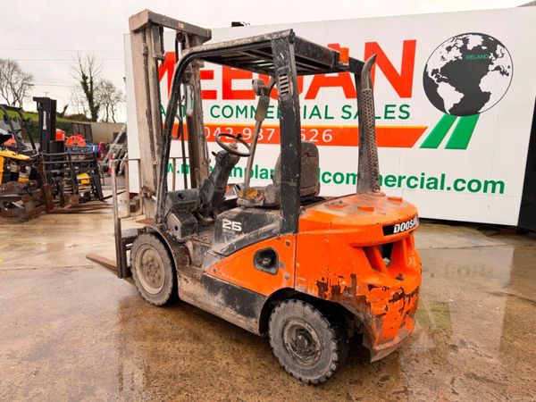 2019 DOOSAN... 2.5 TON ... diesel forklift ..4,283 381407426