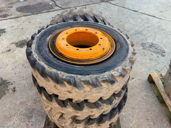9.0 x 20r WHEELED EXCAVATOR RIMS / TYRES. 381409754