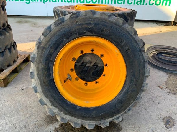 9.0 x 20r WHEELED EXCAVATOR RIMS / TYRES. 381409759