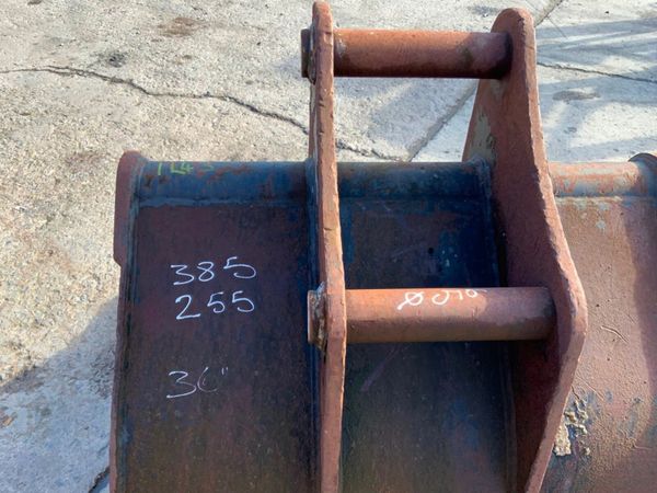 36" DIGGING BUCKET......65mm PINS......162w. 381426648
