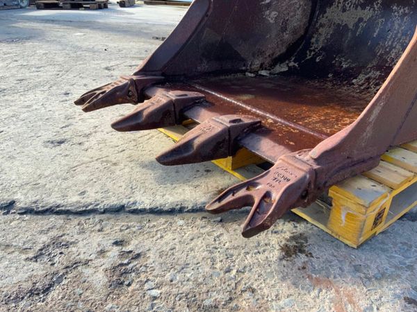 36" DIGGING BUCKET......65mm PINS......162w. 381426664