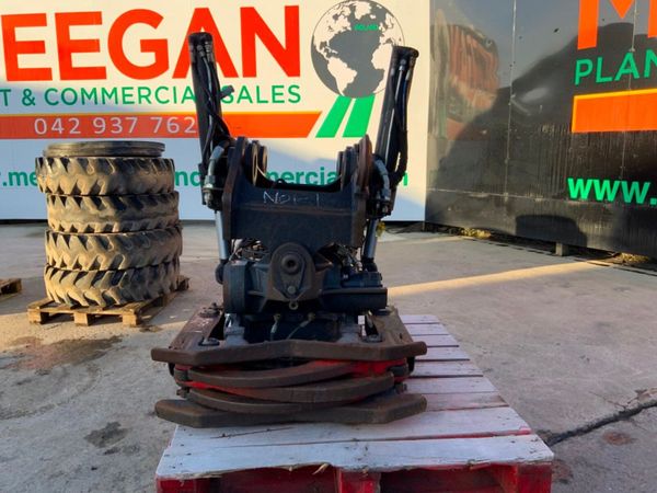 CAT TRS 18   TILT / ROTATOR QUICK HITCH.....1482t. 381438648