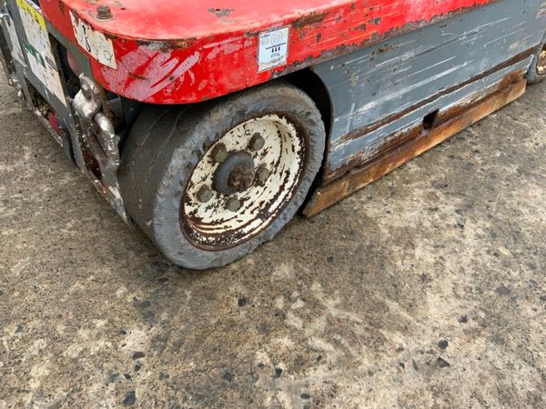 2014 SKYJACK SJ16 ACCESS LIFT PLATFORM......589 381544008