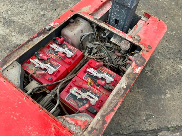 2014 SKYJACK SJ16 ACCESS LIFT PLATFORM......589 381544012