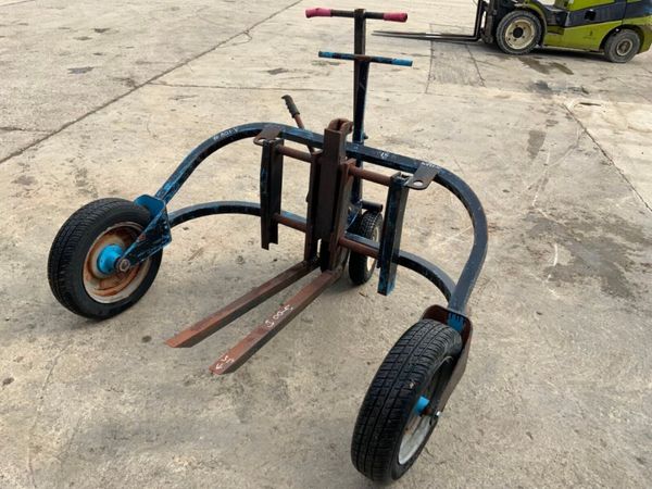 ROUGH TERRAIN PALLET TRUCK FORKS.....801v 381544209