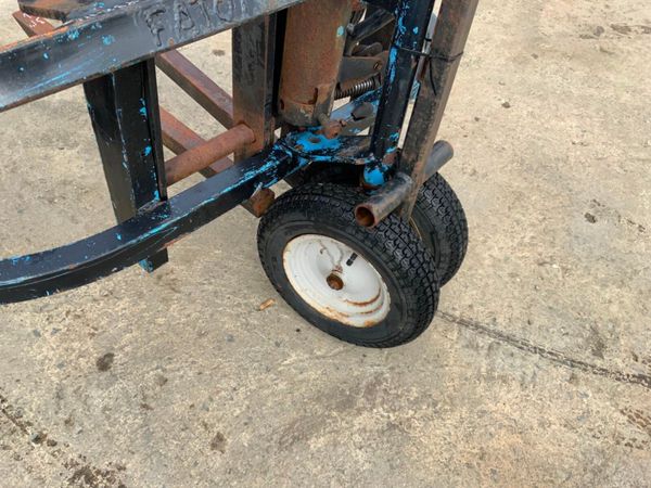 ROUGH TERRAIN PALLET TRUCK FORKS.....801v 381544210