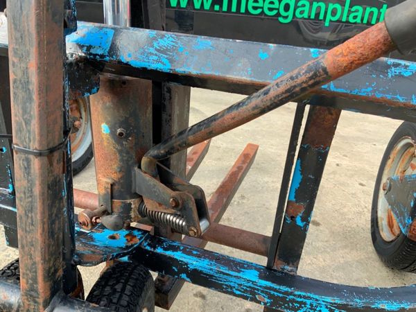 ROUGH TERRAIN PALLET TRUCK FORKS.....801v 381544212