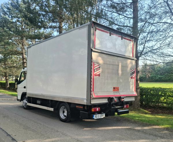 FUSO-THOMAS MCCLEAN FUSO 2018 BOXY BODY 381551832