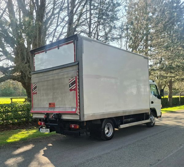 FUSO-THOMAS MCCLEAN FUSO 2018 BOXY BODY 381552189