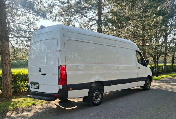 Mercedes-Benz Sprinter 2022 LWB 381554658