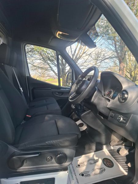 Mercedes-Benz Sprinter 2022 LWB 381554876