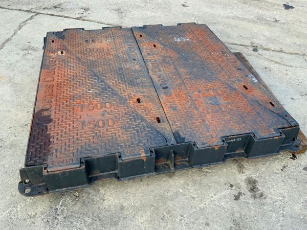 64" x 60" DUCTILE MANHOLE COVER.........122. 381561998