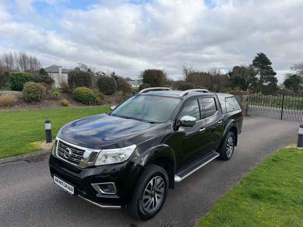 Nissan Navara crew cab ( top spec ) 381505069