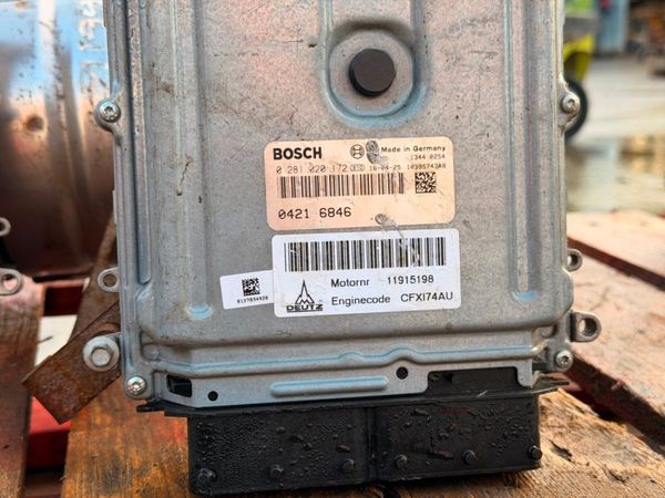 new genuine Deutz engine components .....172 381507684