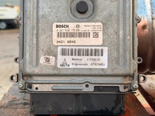 new genuine Deutz engine components .....172 381507685