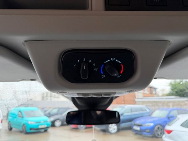 182 FORD TRANSIT 2.2 TREND- ONLY 26k MILES 381509359