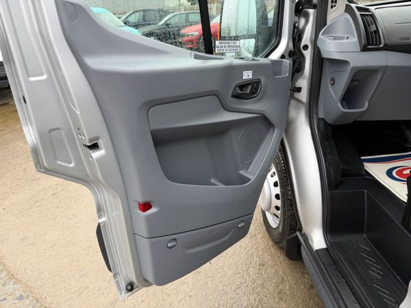 182 FORD TRANSIT 2.2 TREND- ONLY 26k MILES 381509360