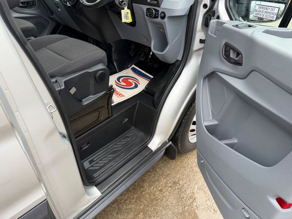 182 FORD TRANSIT 2.2 TREND- ONLY 26k MILES 381509362