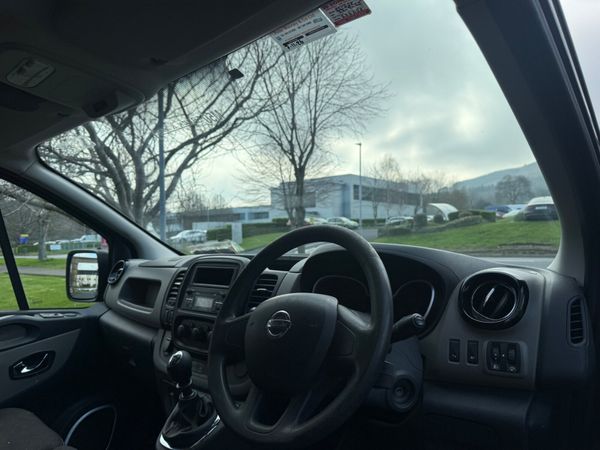 Nissan NV300 2017 TAX & TEST 381521933