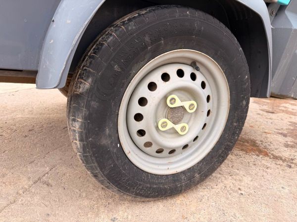 2021 ATLAS..175 CFM ... ROAD AIR COMPRESSOR ... 12 381641091