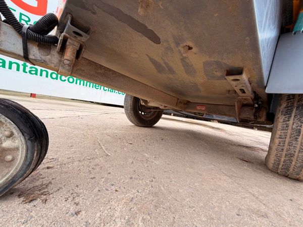 2021 ATLAS..175 CFM ... ROAD AIR COMPRESSOR ... 12 381641093