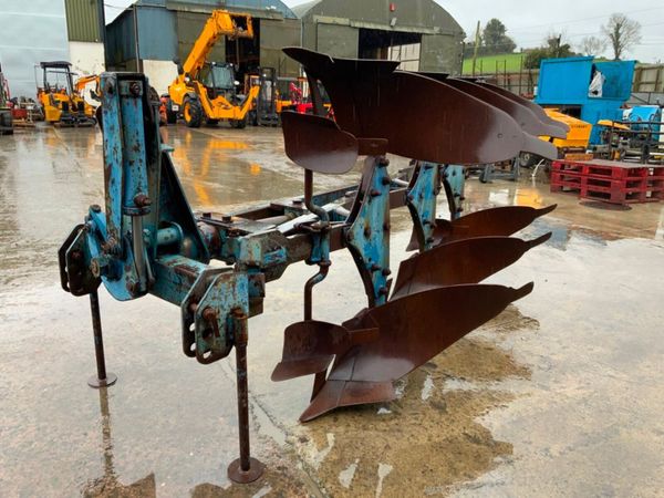 3 FURROW TSR-108 REVERSIBLE PLOUGH.......126 381653989