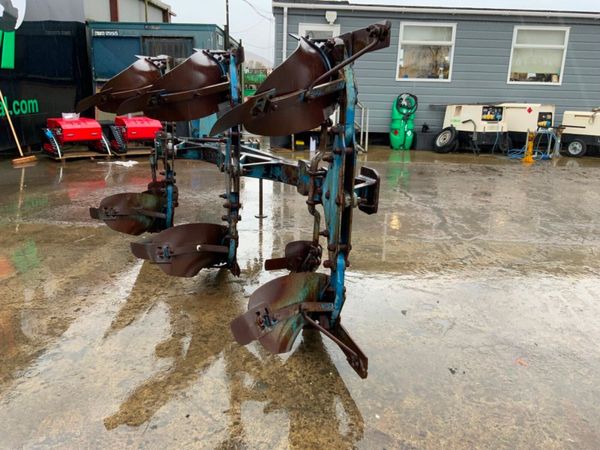 3 FURROW TSR-108 REVERSIBLE PLOUGH.......126 381653925