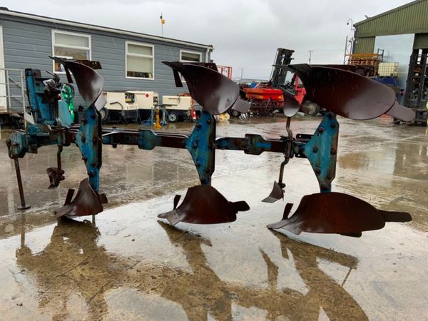 3 FURROW TSR-108 REVERSIBLE PLOUGH.......126 381653939
