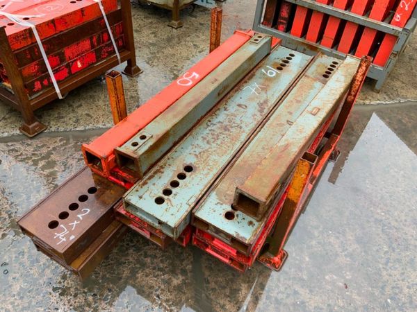 ALTRAD TRENCH BOX SUPPORT CONNECTOR....4423. 381678153