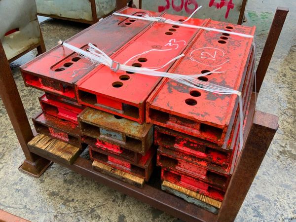 ALTRAD TRENCH BOX SUPPORT CONNECTOR....4423. 381678158