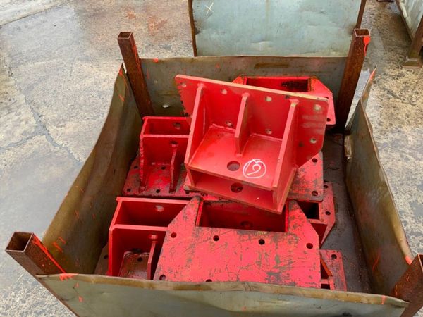 ALTRAD TRENCH BOX SUPPORT CONNECTOR....4423. 381678164