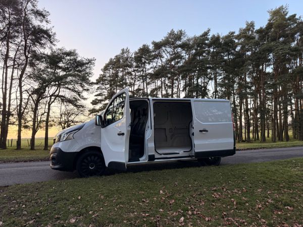 Renault Trafic Diesel SL27 DCI 95 Business 381679751