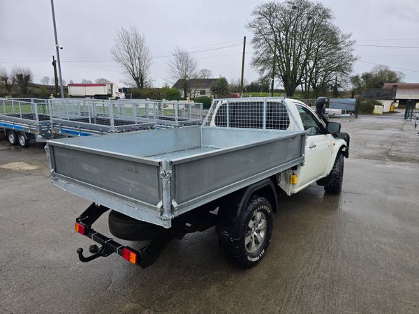 Hilux tipper body 381683508