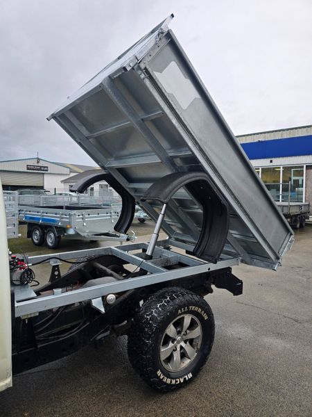 Hilux tipper body 381683512