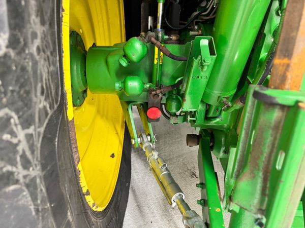2015 John Deere 6150R 381691944