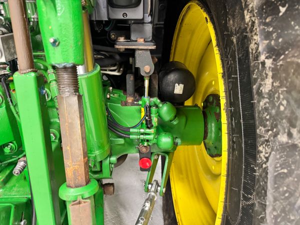 2015 John Deere 6150R 381691931