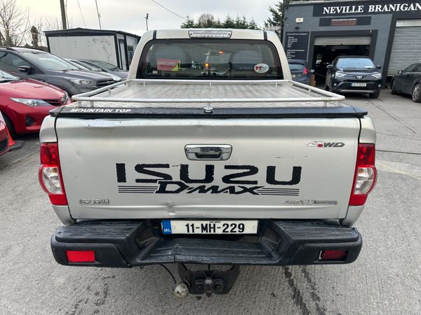 Isuzu D-Max 2011 Crew Cab 381696627