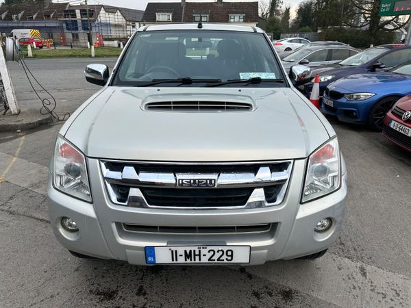 Isuzu D-Max 2011 Crew Cab 381696630