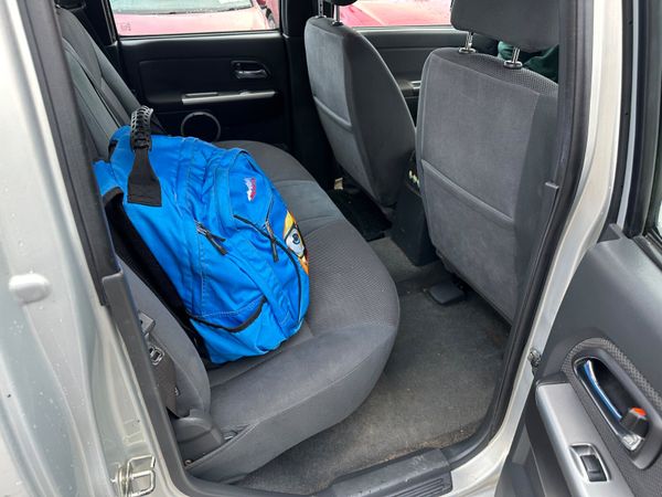 Isuzu D-Max 2011 Crew Cab 381696632