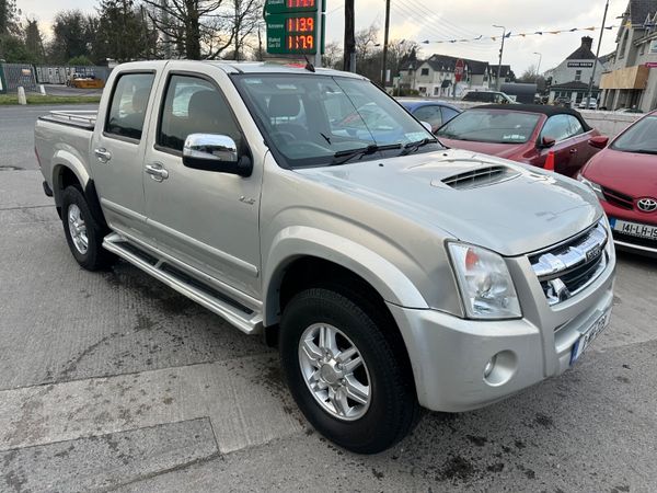 Isuzu D-Max 2011 Crew Cab 381696633