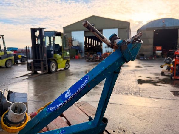 Electric Scaffold Hoist 200kg Builders Lifting Hoi 381609044