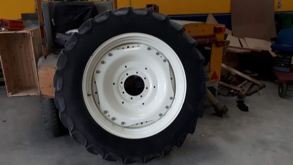 New Holland wheels and tyres 381636399