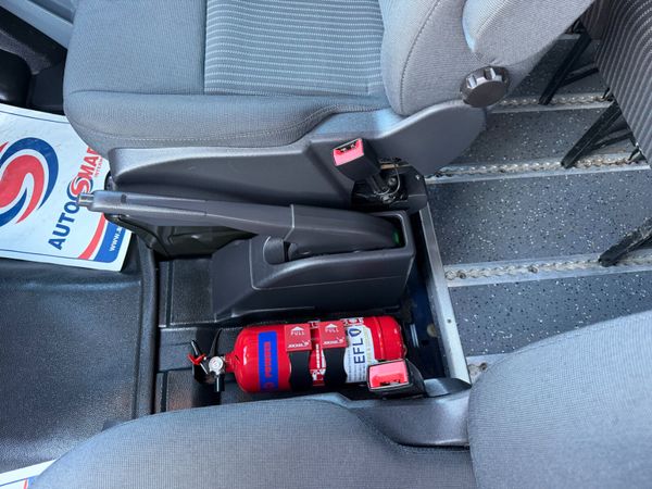 2017 TRANSIT - WHEEL CHAIR ACCESIBLE- LIFT- FLOOR 381757808