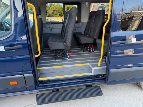 2017 TRANSIT - WHEEL CHAIR ACCESIBLE- LIFT- FLOOR 381757822