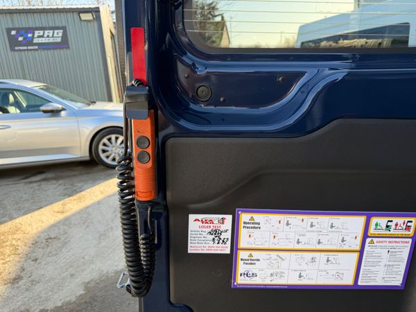 2017 TRANSIT - WHEEL CHAIR ACCESIBLE- LIFT- FLOOR 381757827