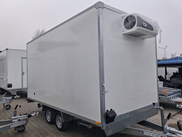 Fridge Trailer 381786870