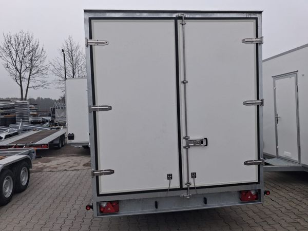 Fridge Trailer 381786875